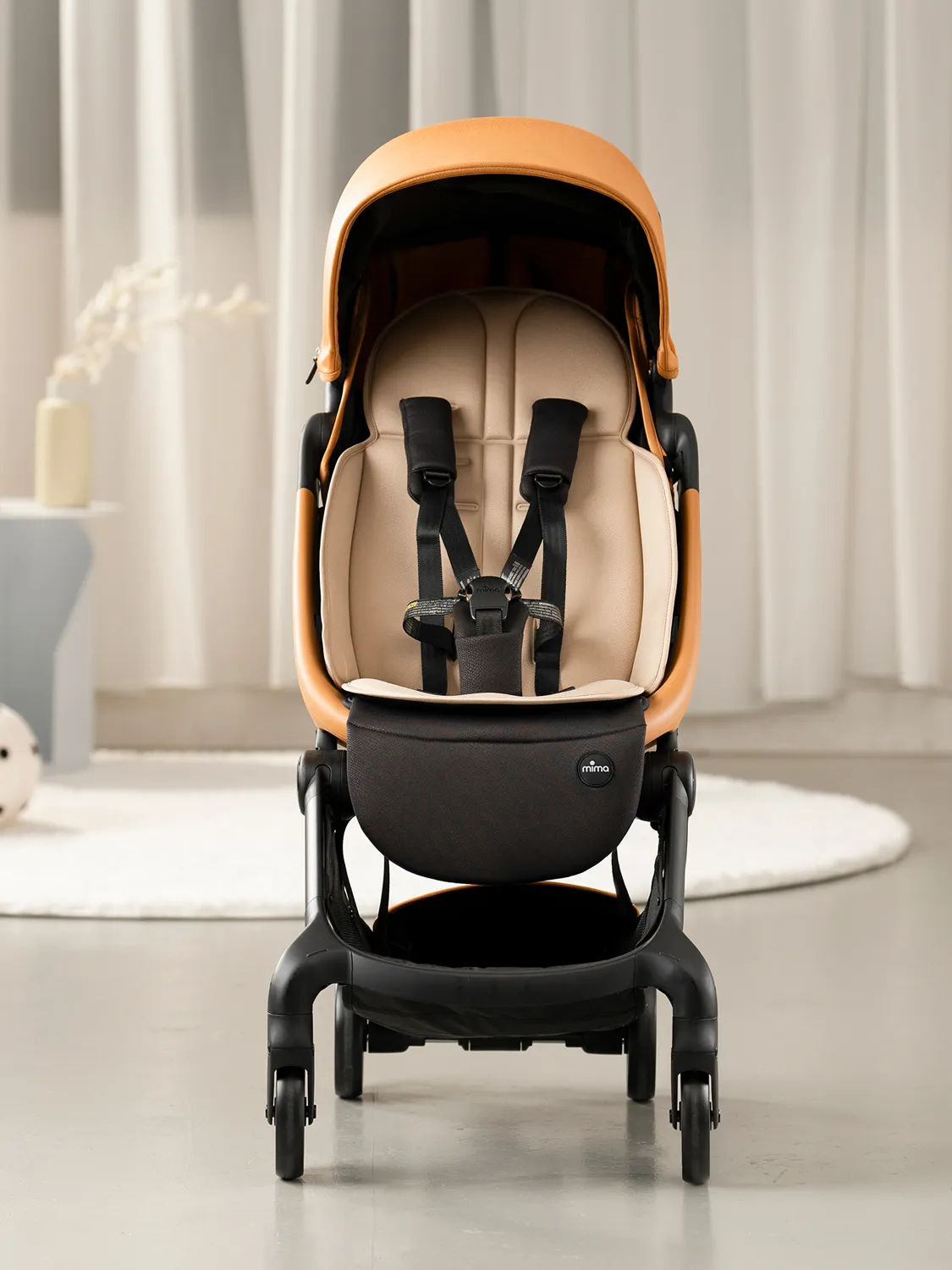 Коляска прогулочная Mima Miro