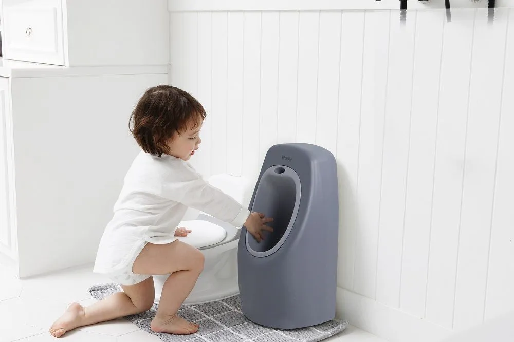 Колыбель Tutti Bambini CoZee Oak and Charcoal 211205/3590 + Писсуар iFam серый IF-155-ED-SUB-DG