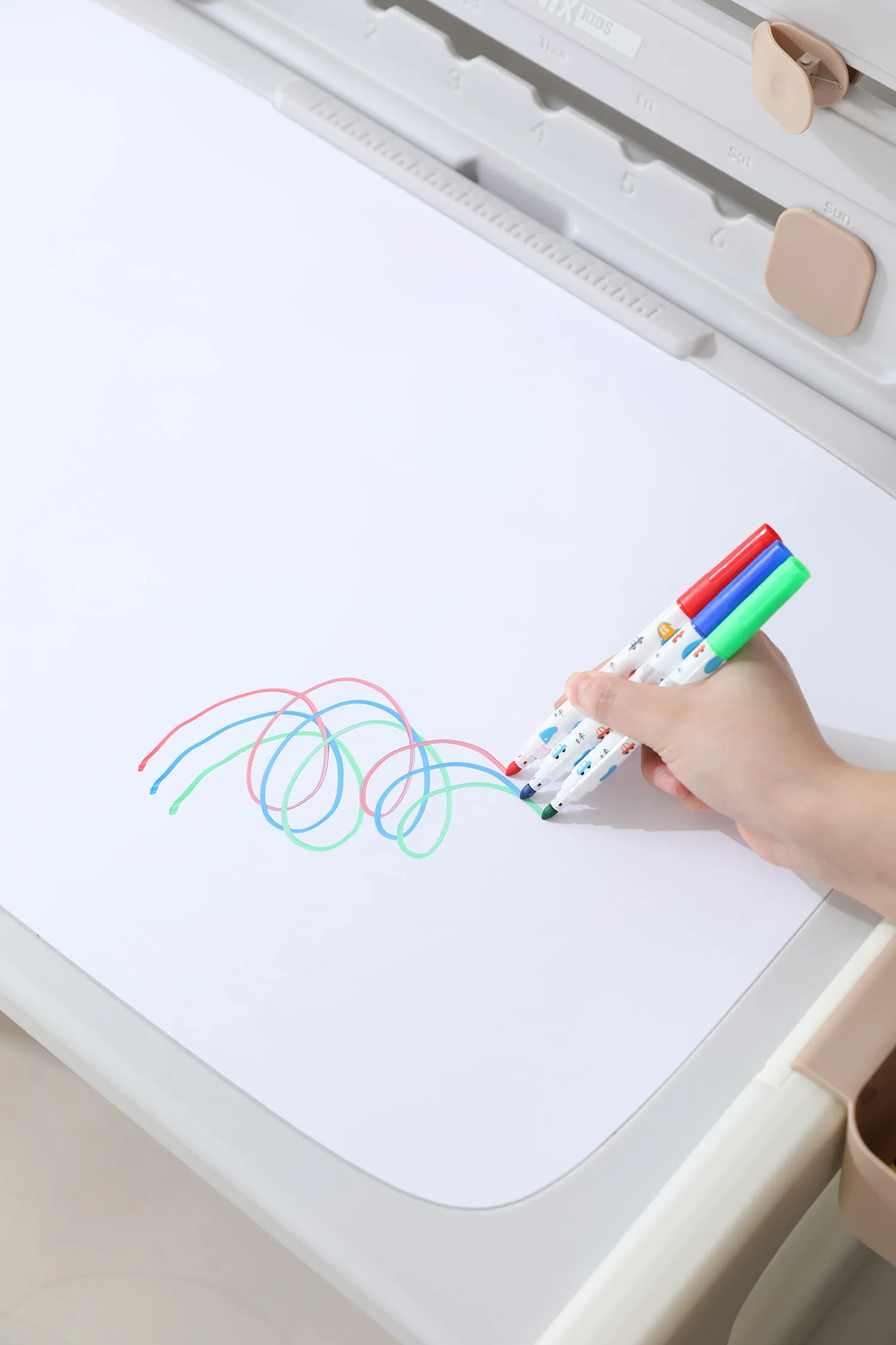 Стол со стульчиком 4 в 1 детский развивающий UNIX Kids