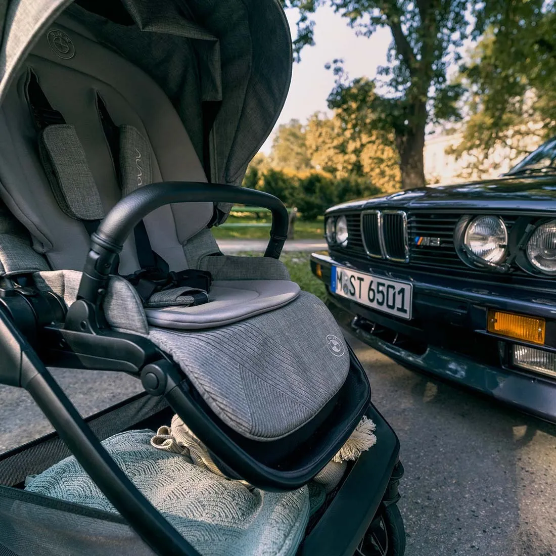 Коляска прогулочная Nuna TRIV NEXT BMW Graphene