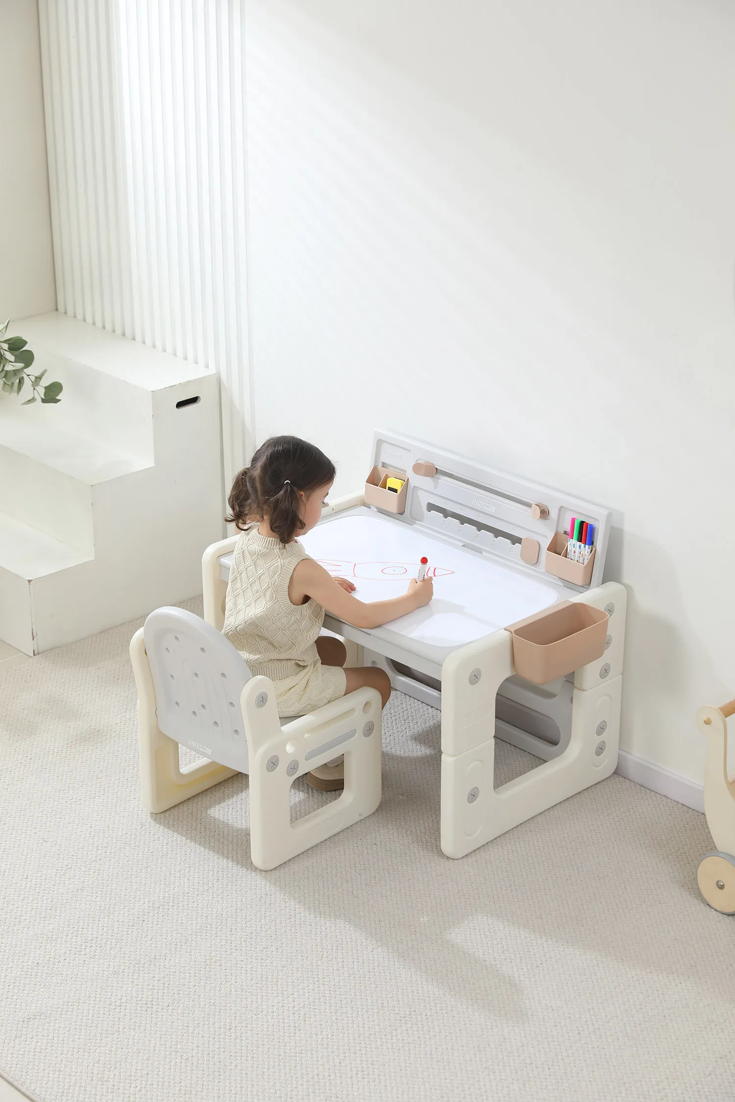 Стол со стульчиком 4 в 1 детский развивающий UNIX Kids