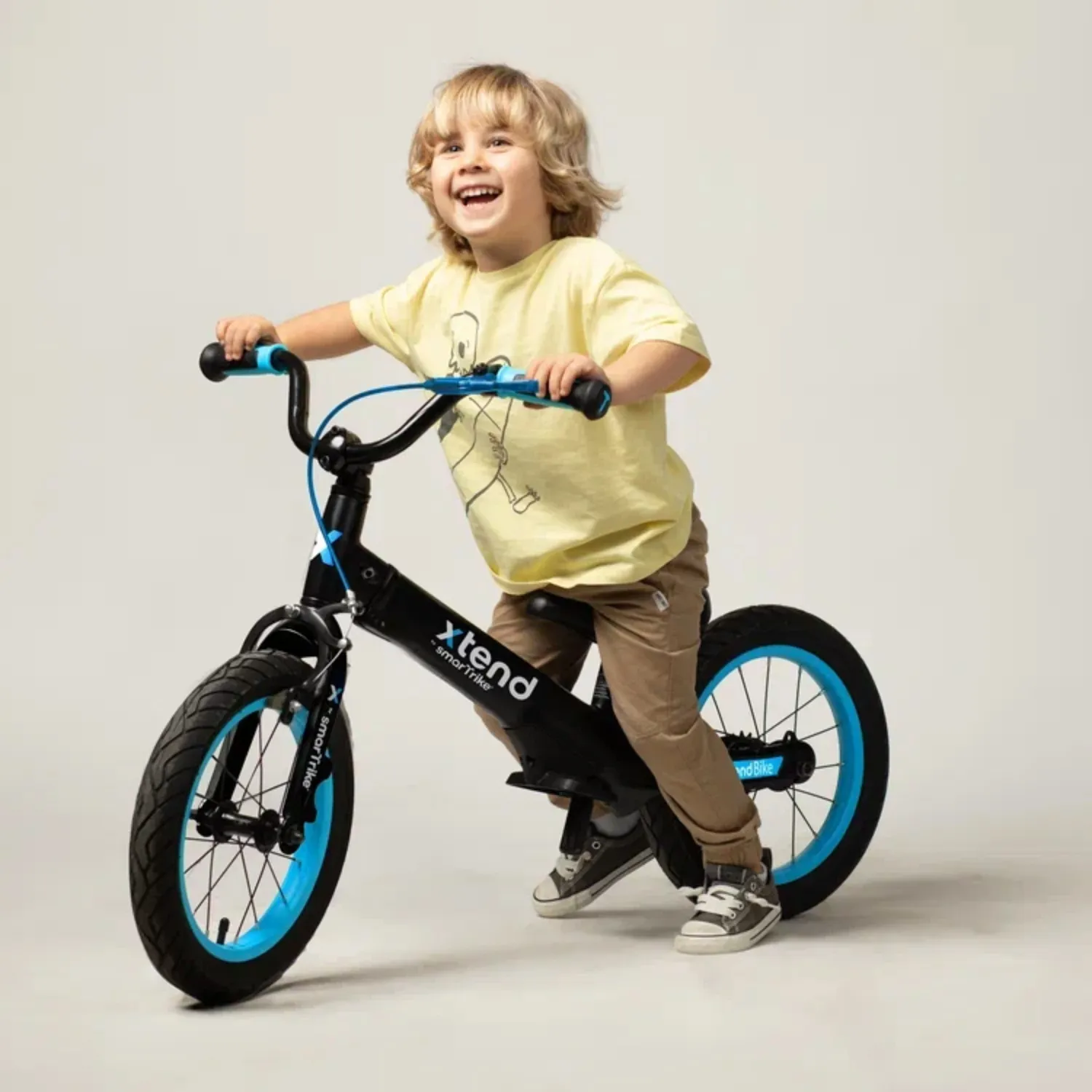 Беговел-велосипед детский SmarTrike Xtend Bike