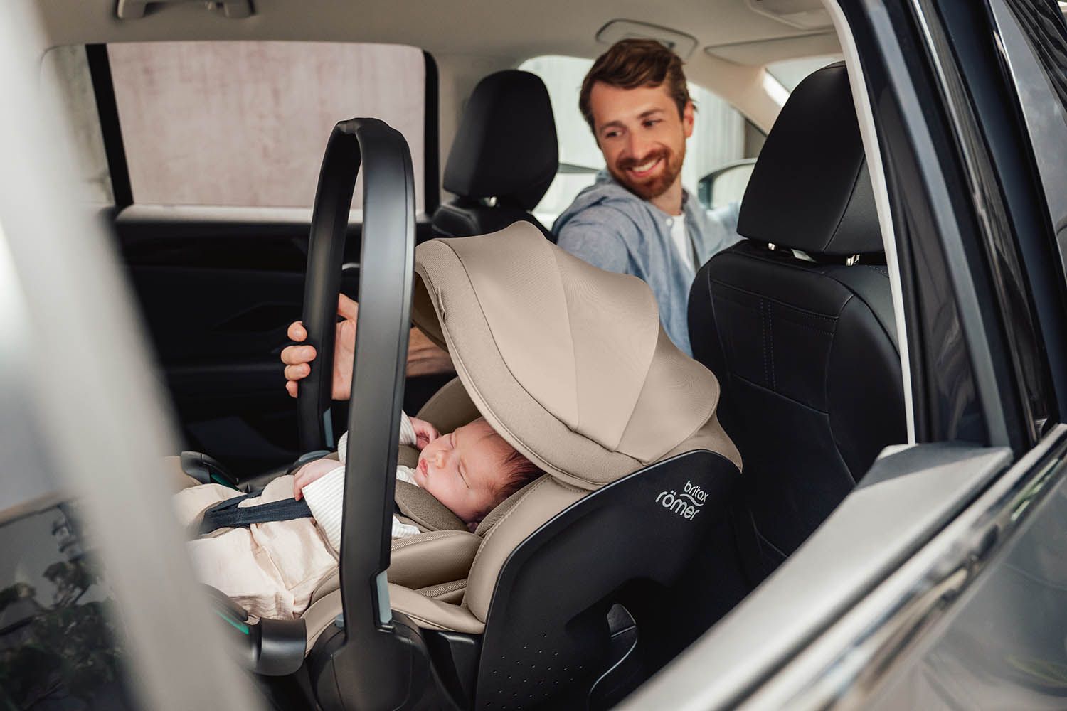 Автокресло 0+ Britax Roemer Baby-Safe Pro Style