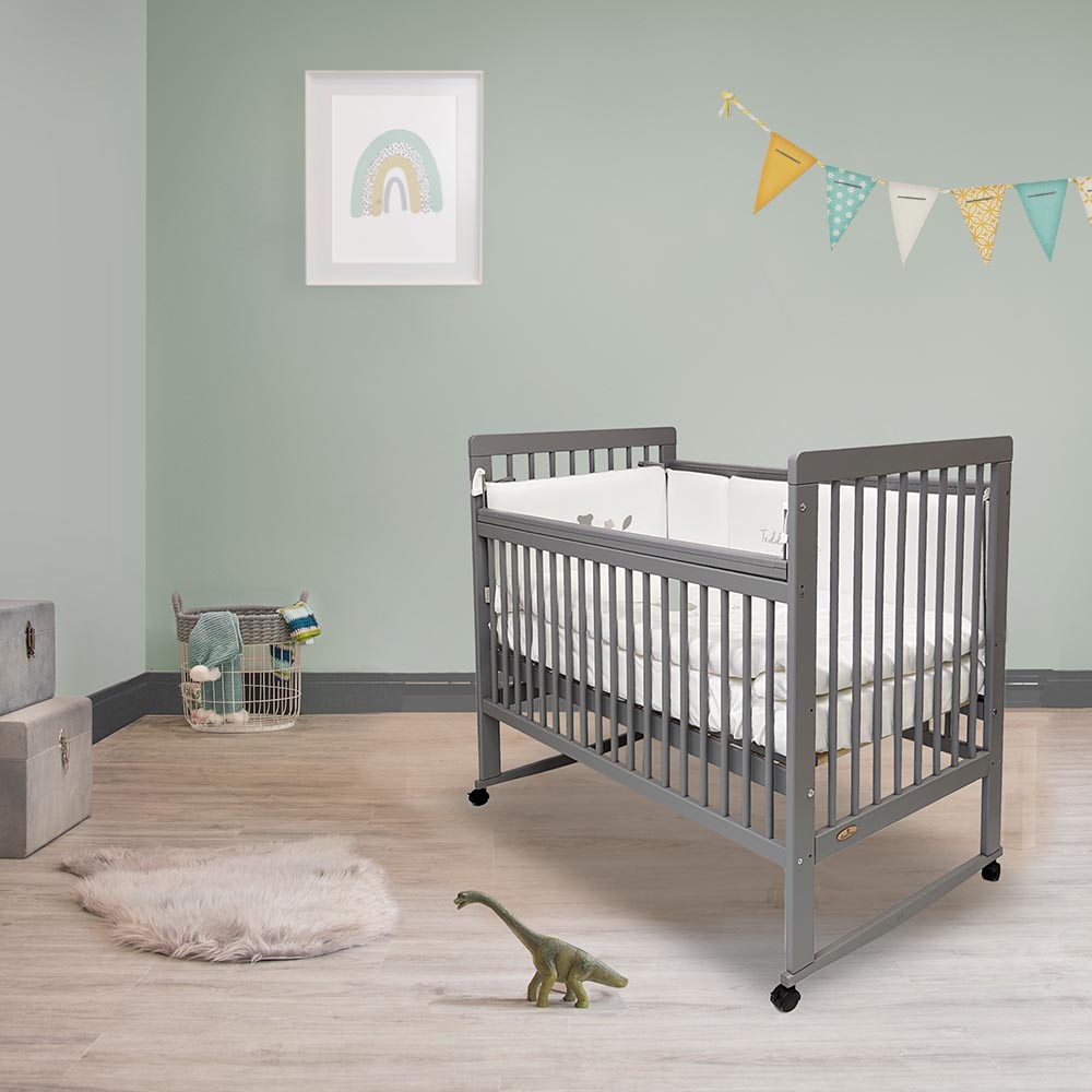 Детская кроватка Bambini 120х60 см колёса, качалка