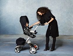 Темно-синие и черные детские коляски Stokke