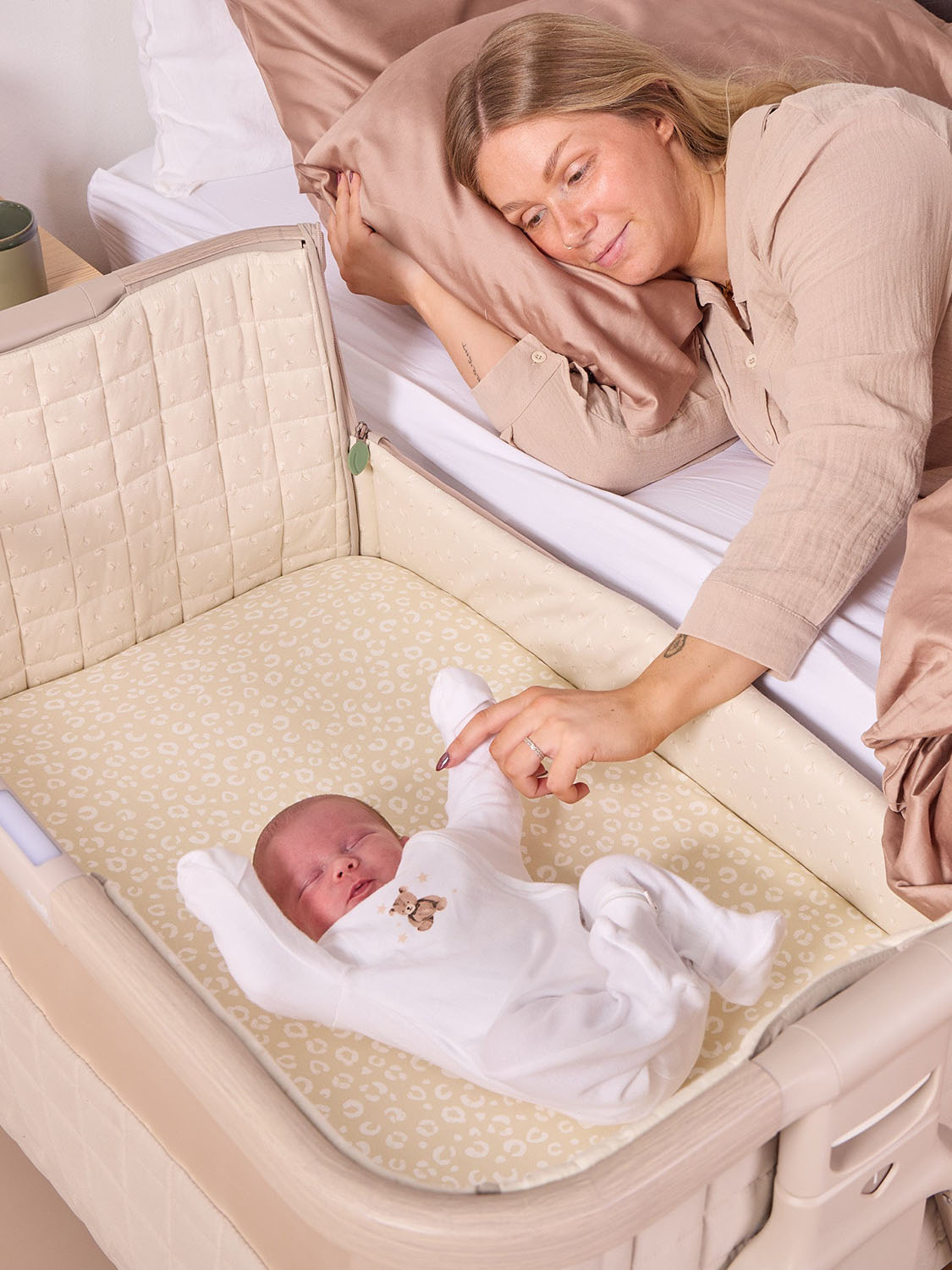 Колыбель приставная Tutti Bambini CoZee Air 2 Soft c колесами