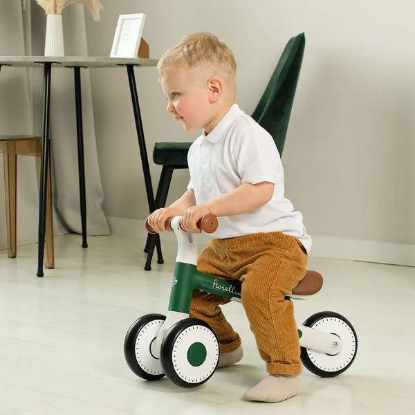 Как выбрать беговел для малыша