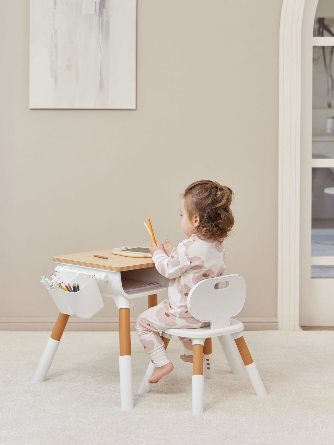 Комплект детской мебели Happy Baby LITEN: стол и стул 91030