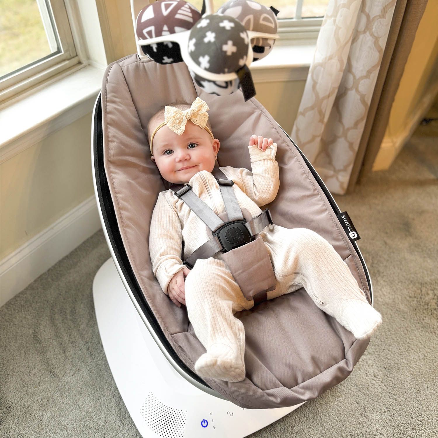 Электронные качели 4moms кресло-качалка MamaRoo New