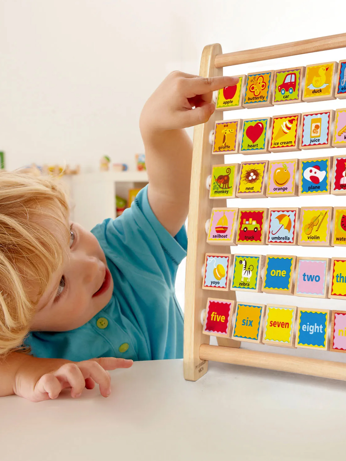 Набор игровой Hape «Счеты» Английский алфавит E1002_HP