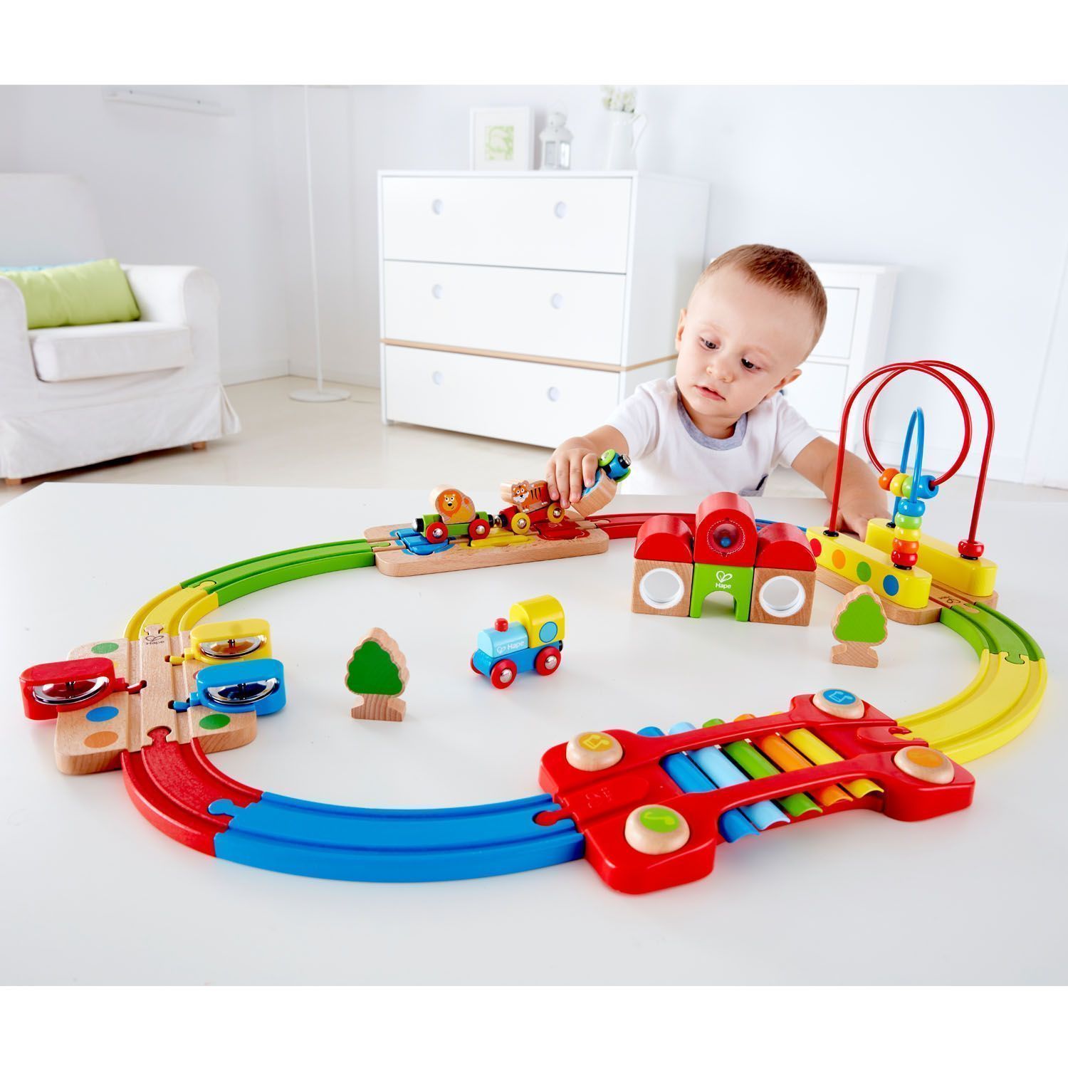 Музыкальная железная дорога Hape «Радужная головоломка»